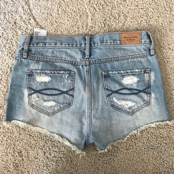 Abercrombie & Fitch Jean Shorts - Picture 3 of 3